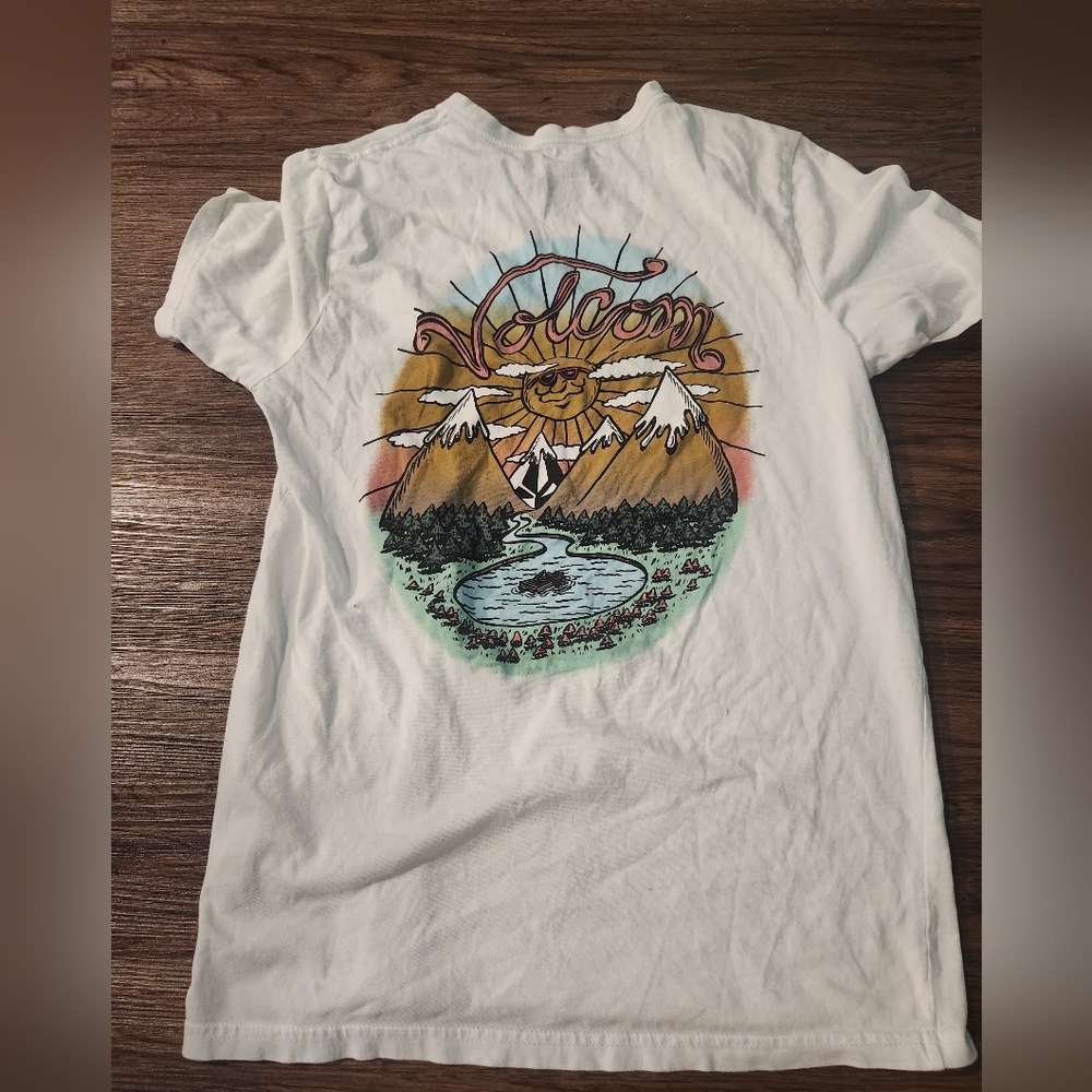 White Volcom Graphic T-Shirt with Mountain Design